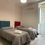 Napoleo 4* Nápoles