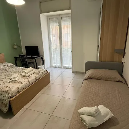 Napoleo 4* Naples